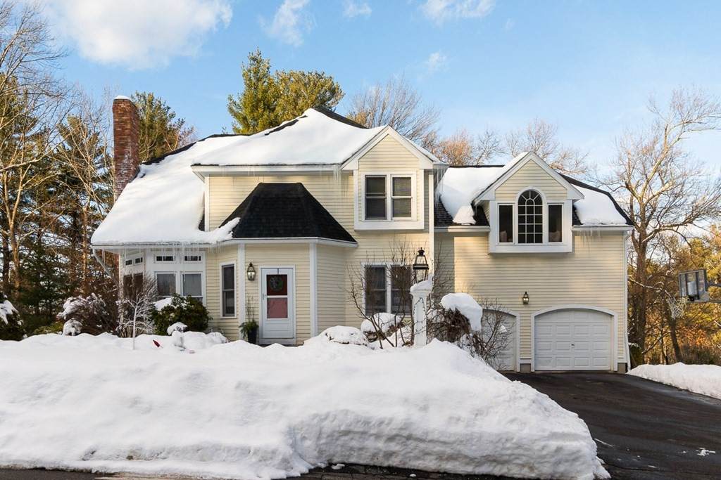 63 Foxwood Drive - Photo 1