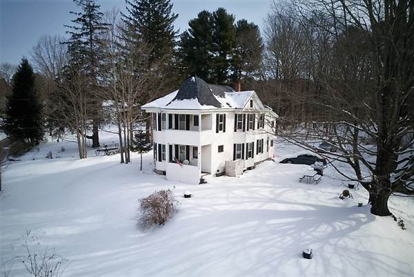 702 Main St - Photo 1