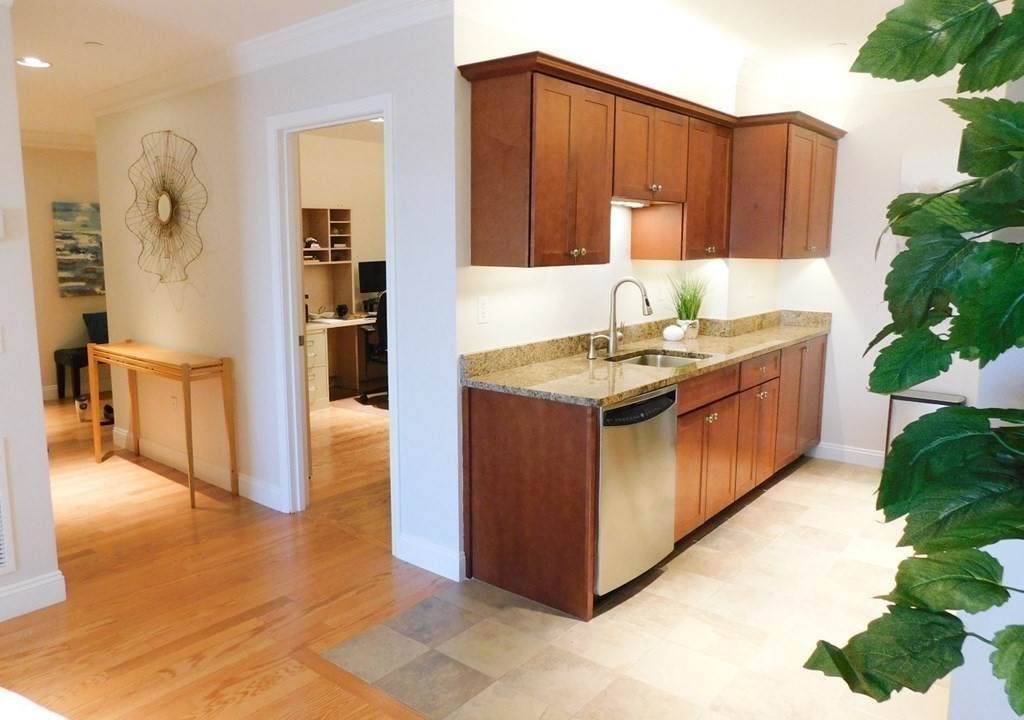 142 Bigelow St - Photo 1