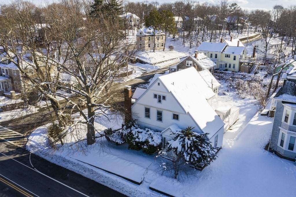 665 Broad St - Photo 1