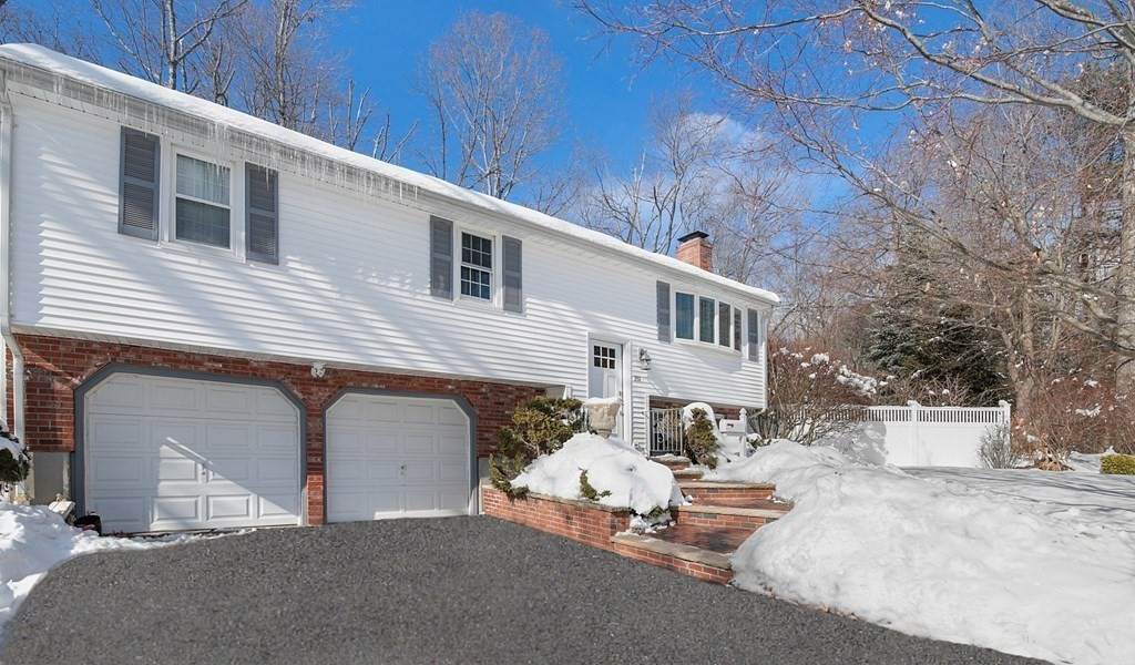 251 Shirley Dr - Photo 1