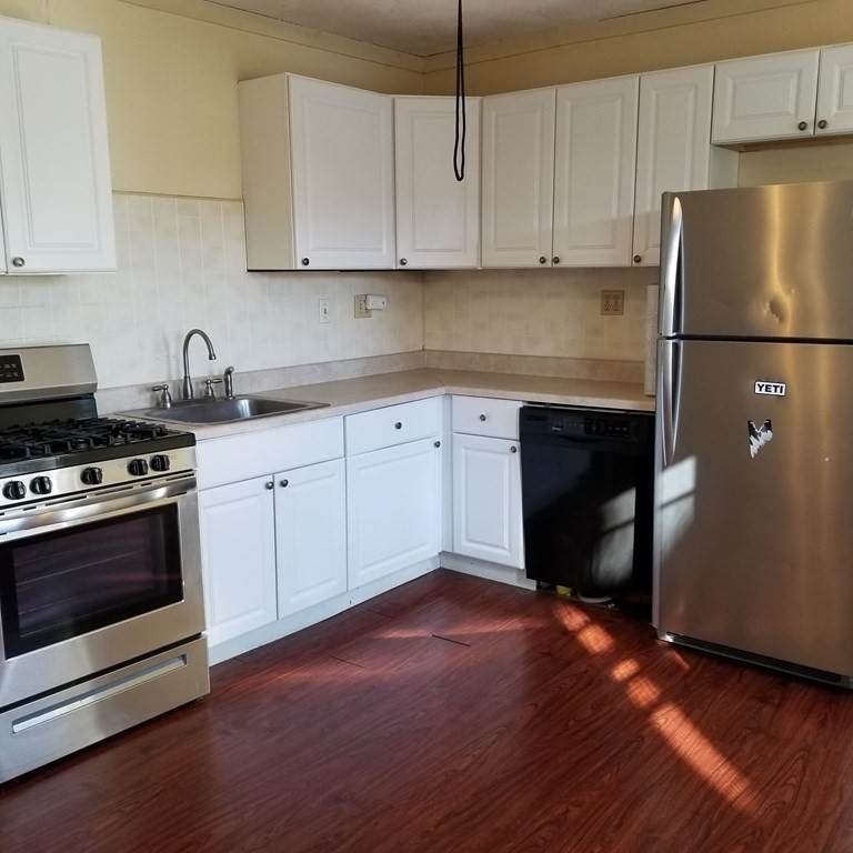 10 Winthrop - Photo 1