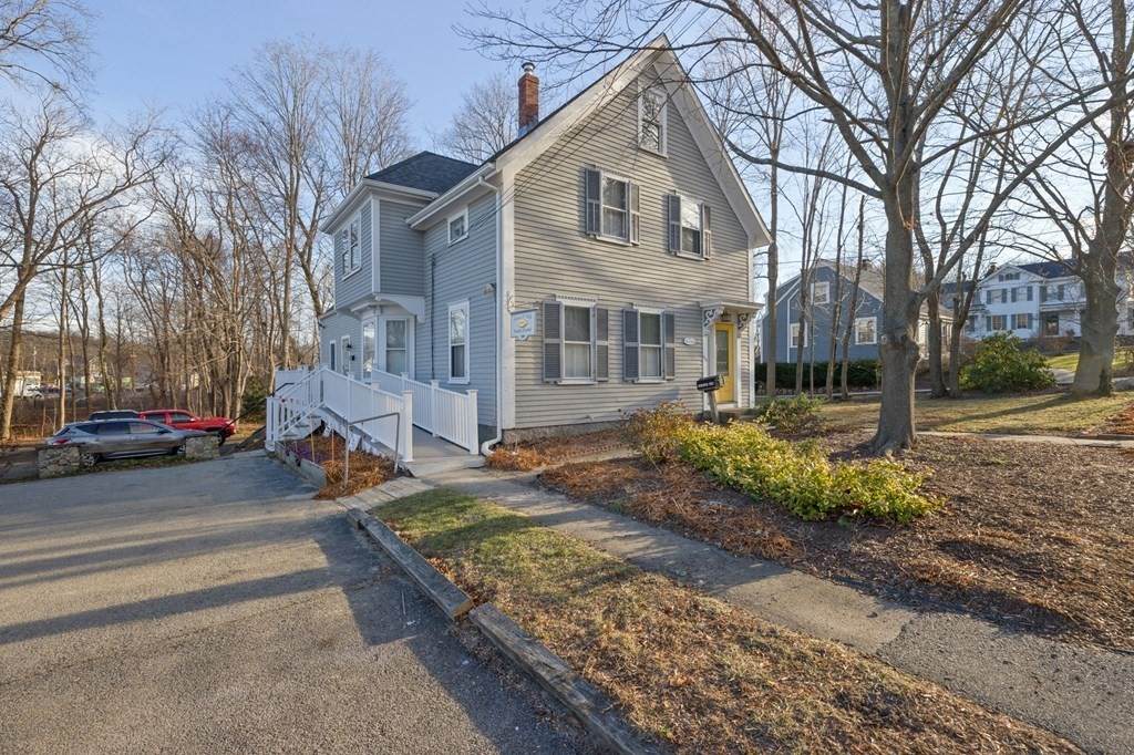 754 Country Way - Photo 1