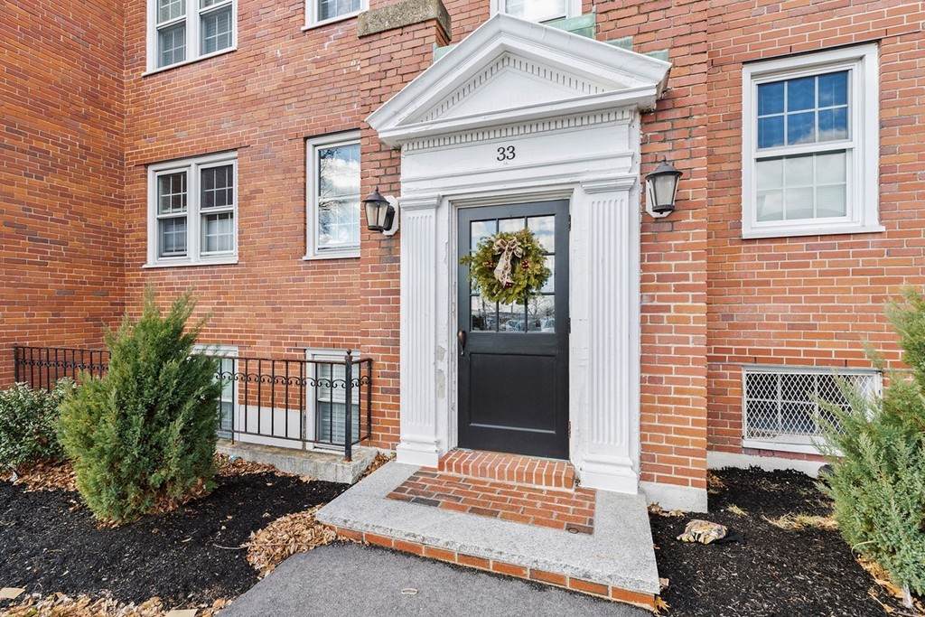 33 Lennon Court - Photo 1