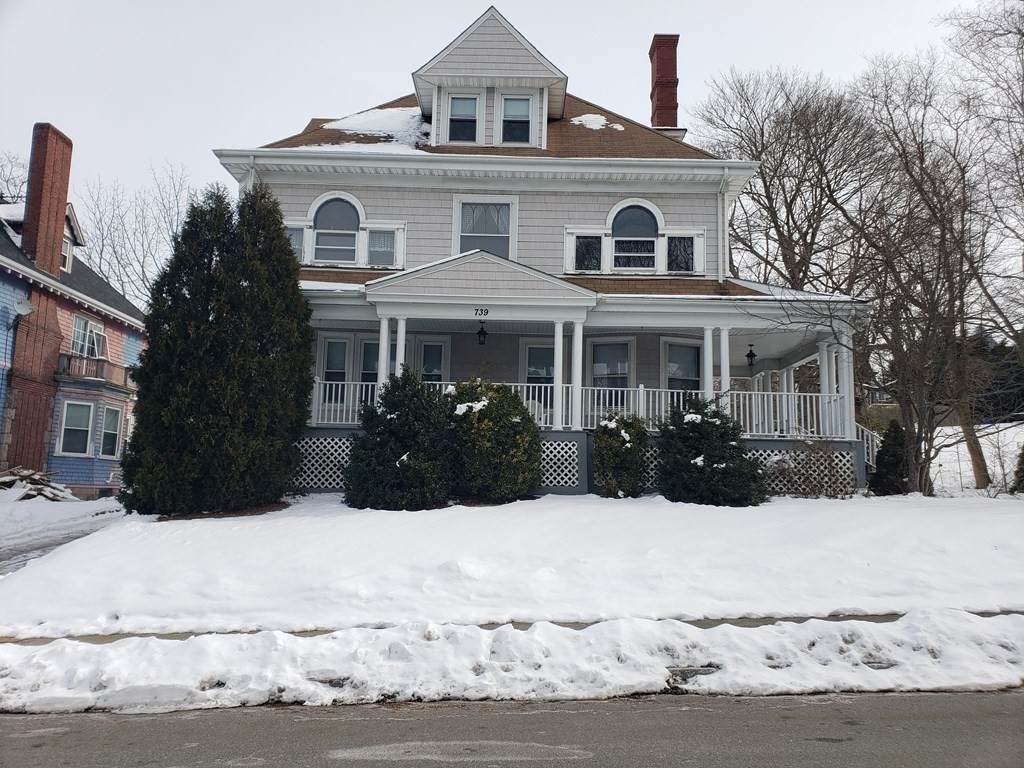 739 Rock St - Photo 1