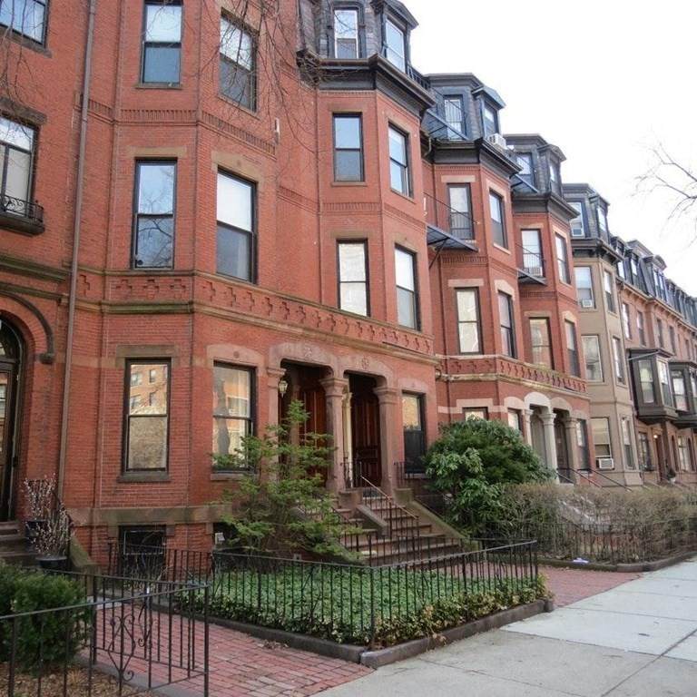 303 Beacon St - Photo 1