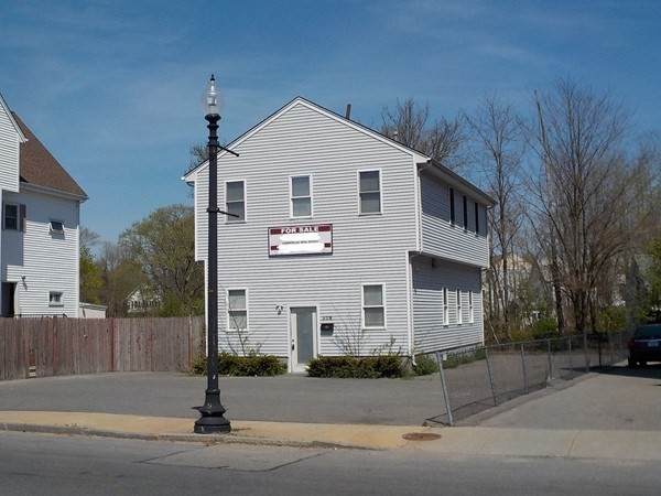 518 Weir St - Photo 1