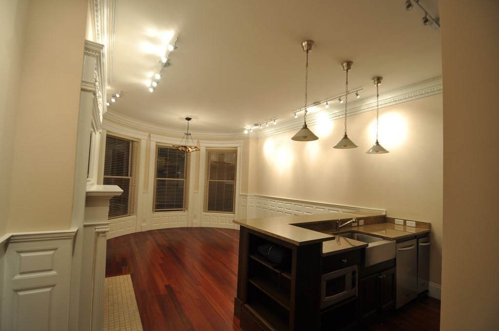 21 Bay State Road - Photo 1