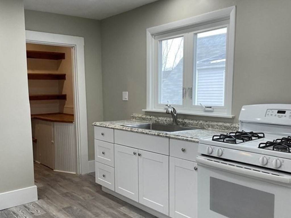 39 Dean Street - Photo 1