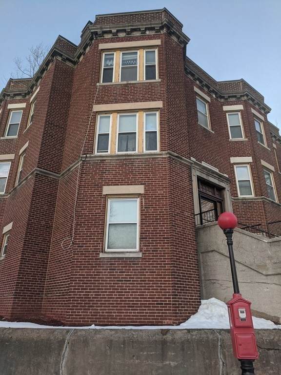 1725 Commonwealth Ave - Photo 1