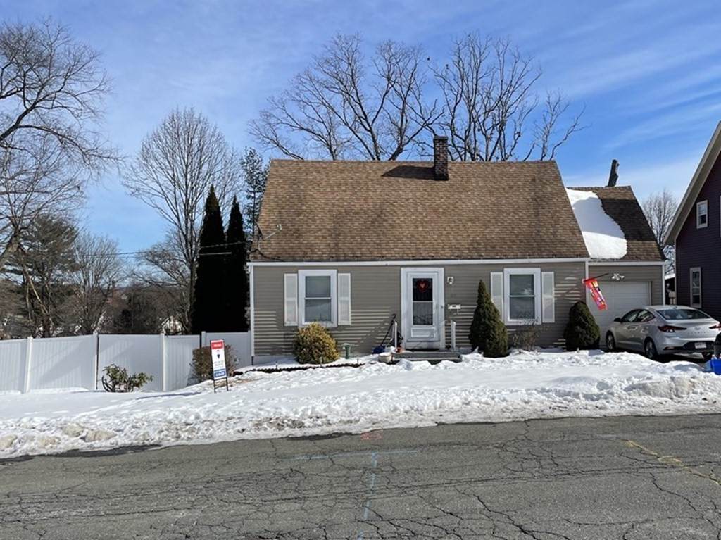 44 Portland St - Photo 1