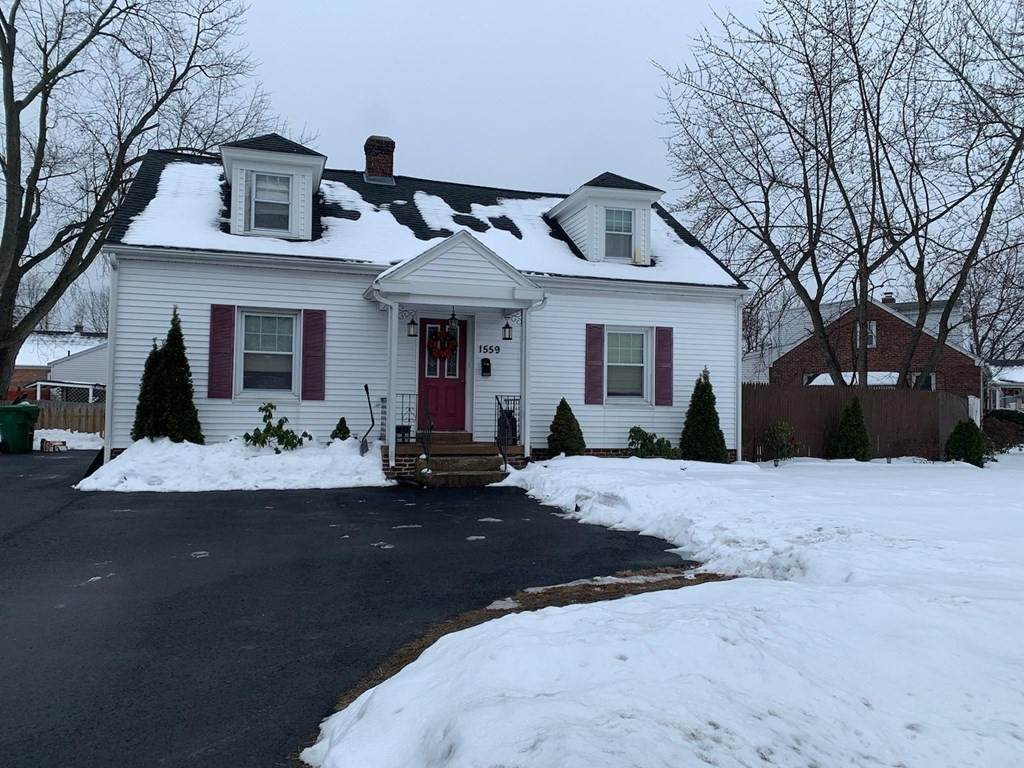 1559 Westover Rd - Photo 1