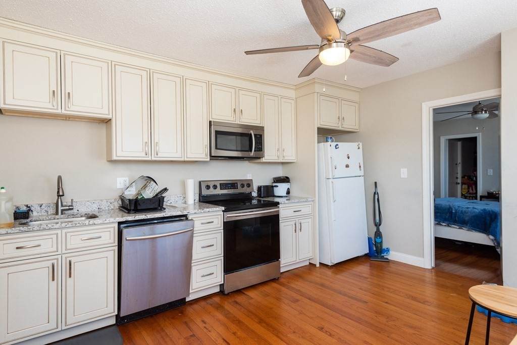 70 Lafayette Park - Photo 1