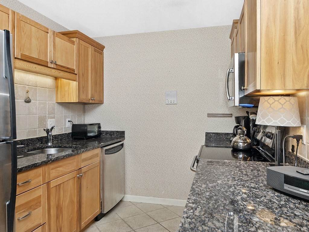 61 Valiant Way - Photo 1