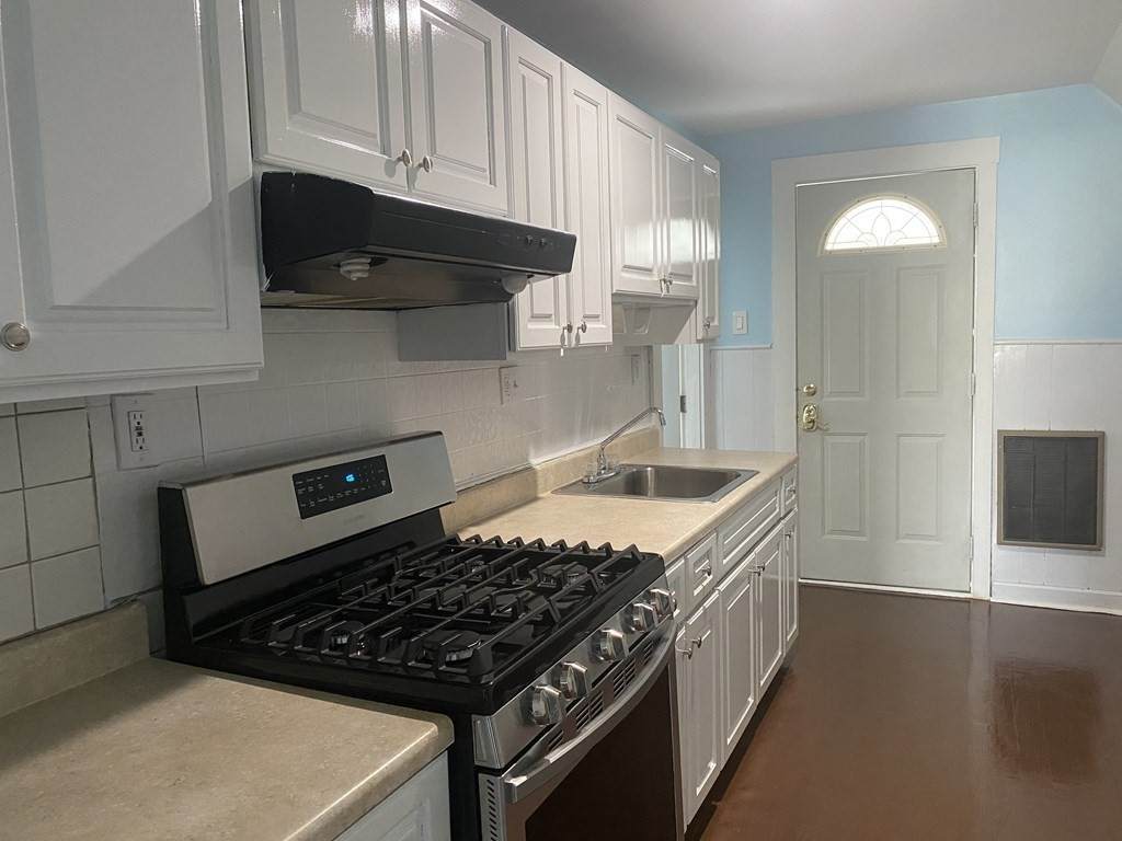 191-193 Fayette St - Photo 1