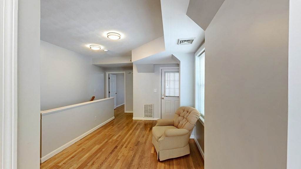 89 Winter St - Photo 1