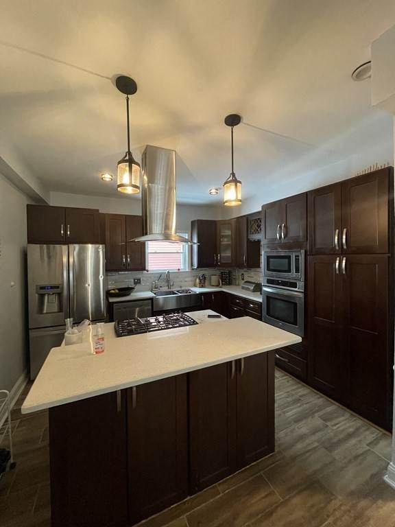 285 Green St - Photo 1