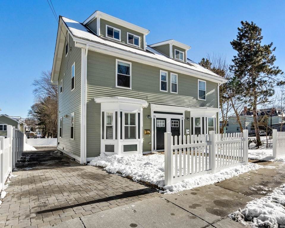 23 Waverley Avenue - Photo 1