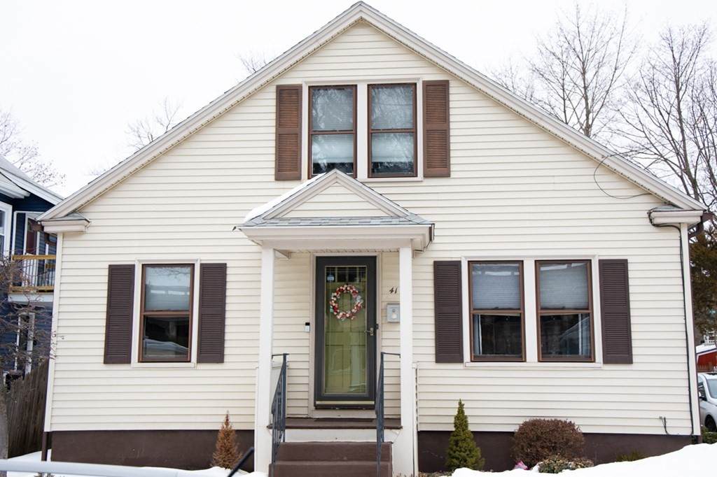 41 Parkside St - Photo 1