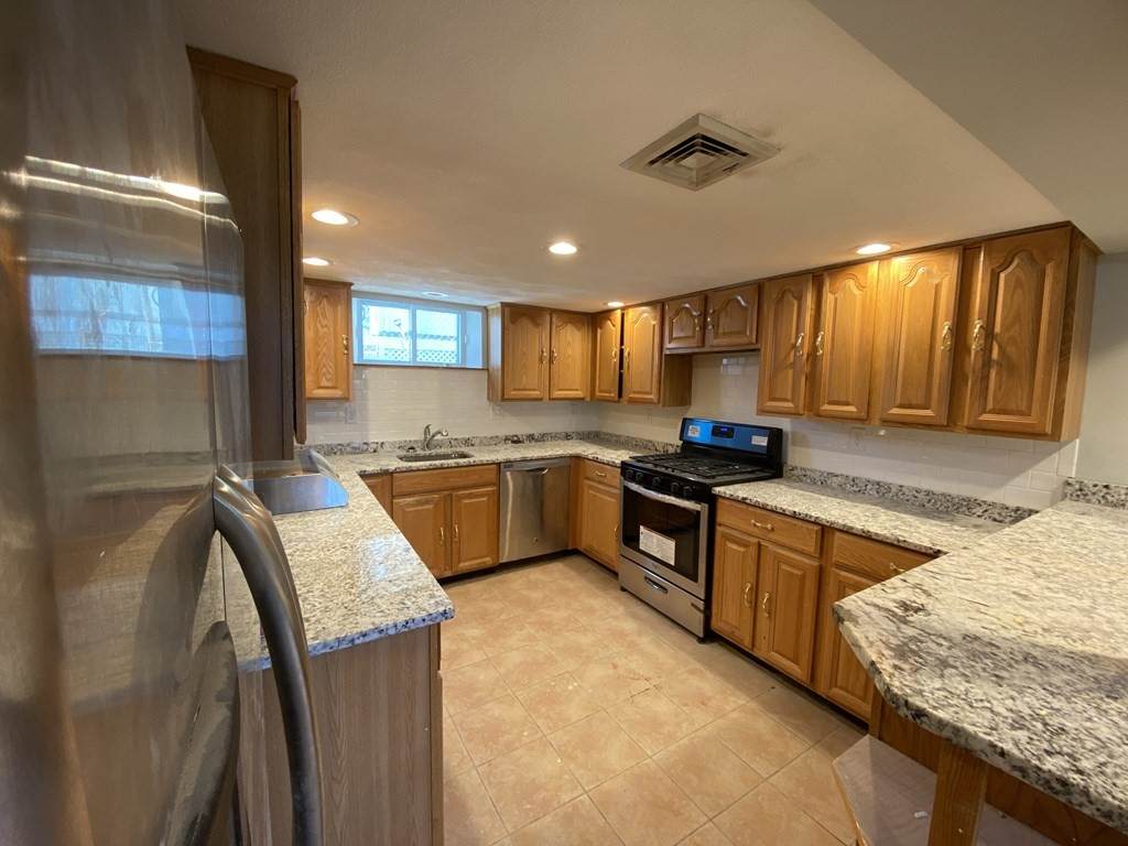 134-136 Holland Street - Photo 1