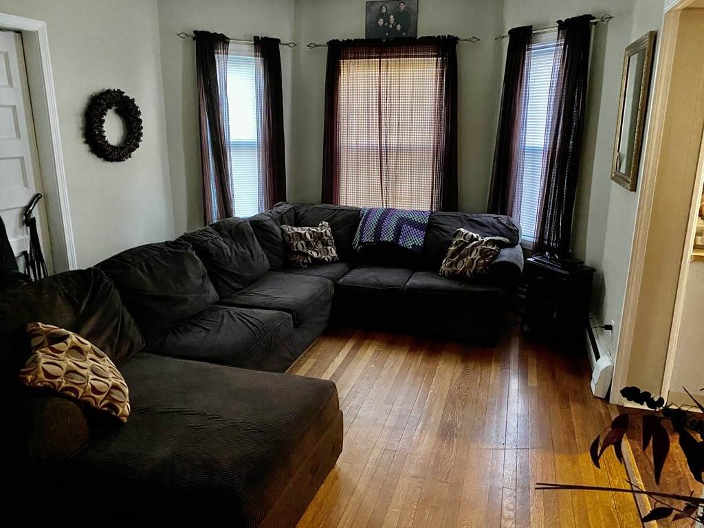270 Stetson St - Photo 1