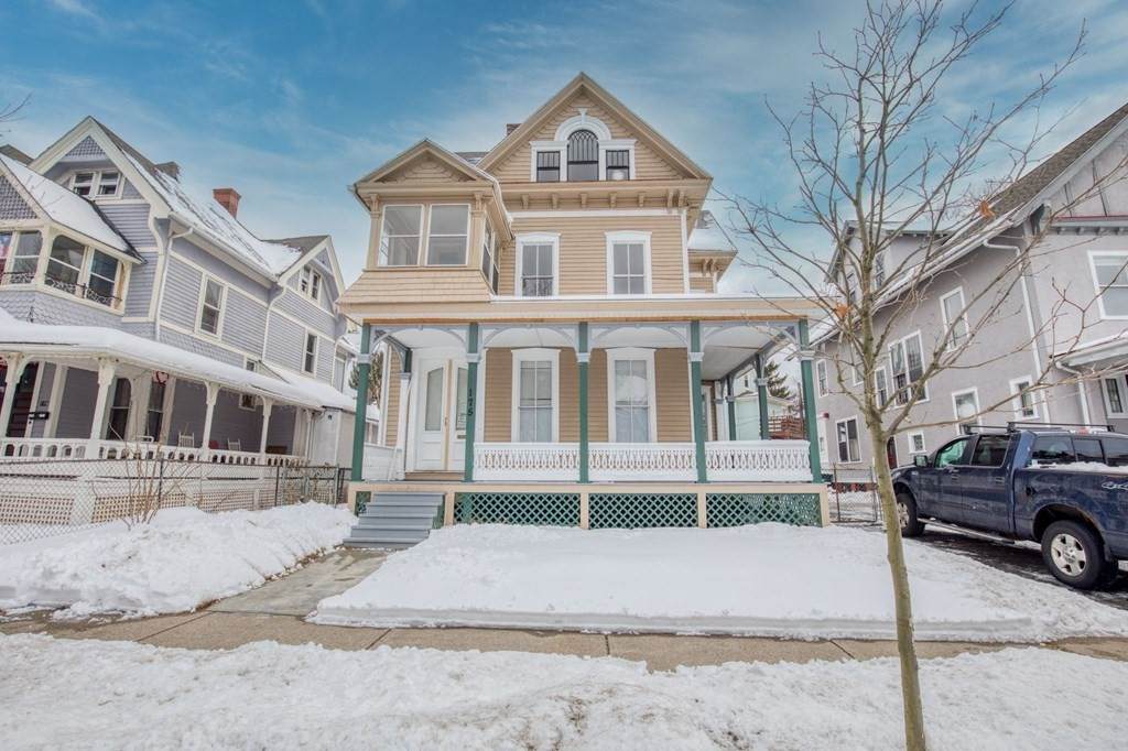 175 Saint James Ave - Photo 1