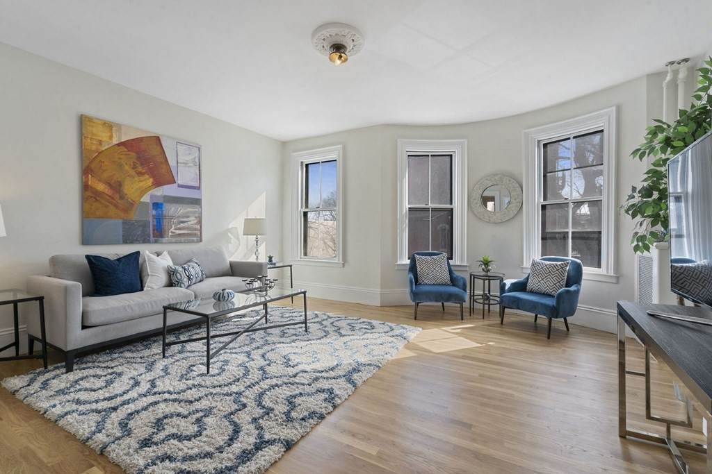 133 Warren Ave - Photo 1