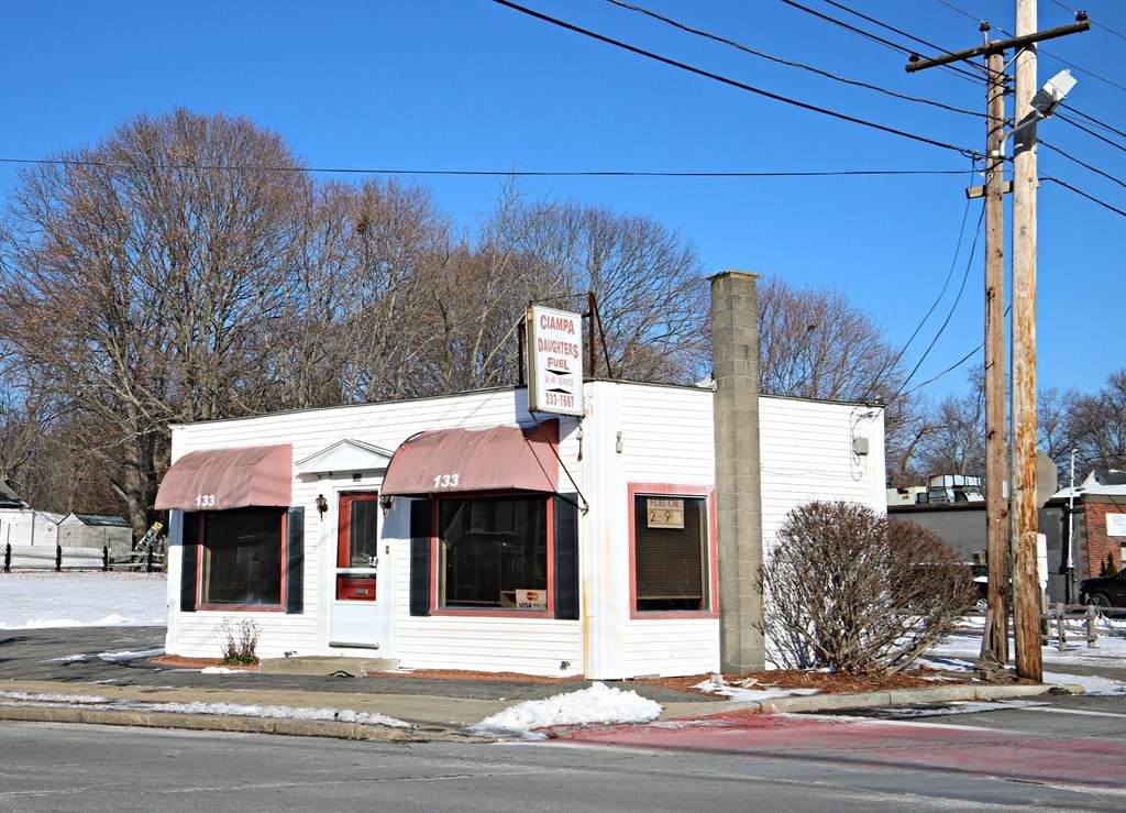 133 Essex Street - Photo 1