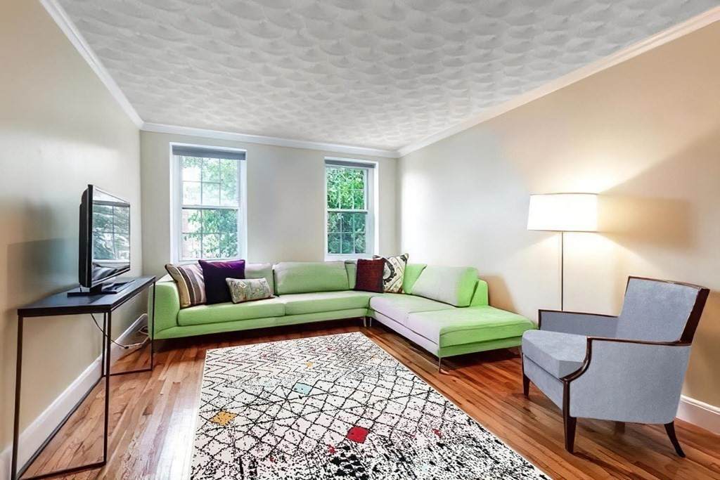 23 Englewood - Photo 1
