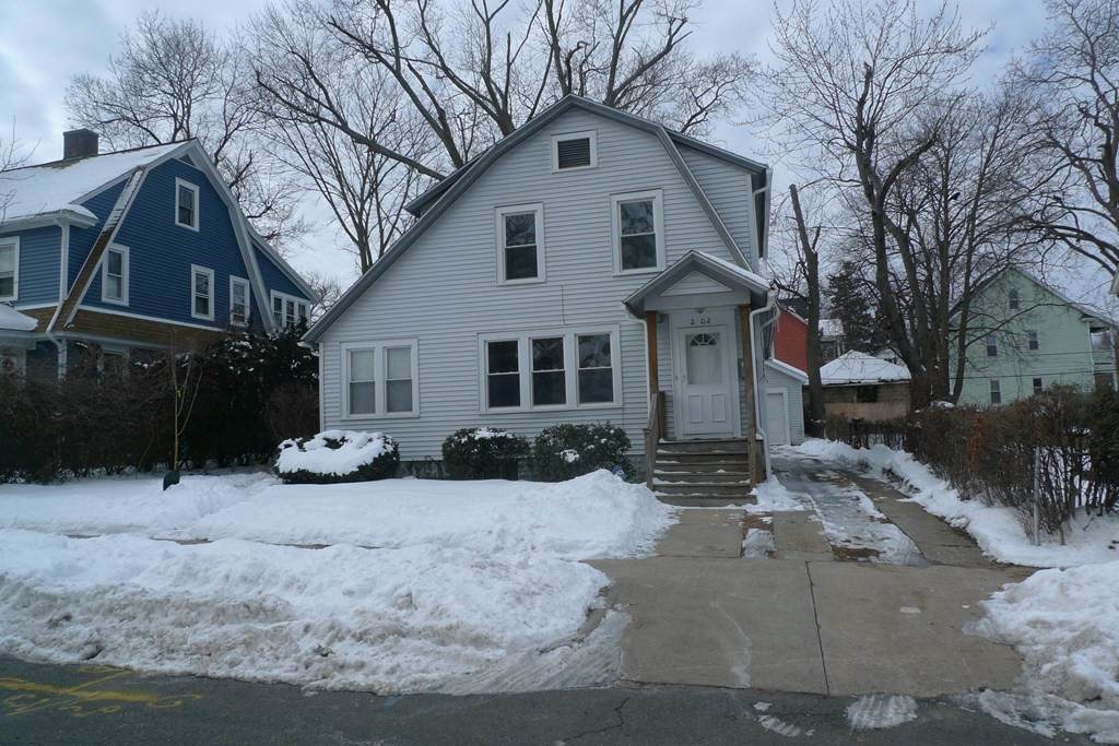 202 Dunmoreland St - Photo 1