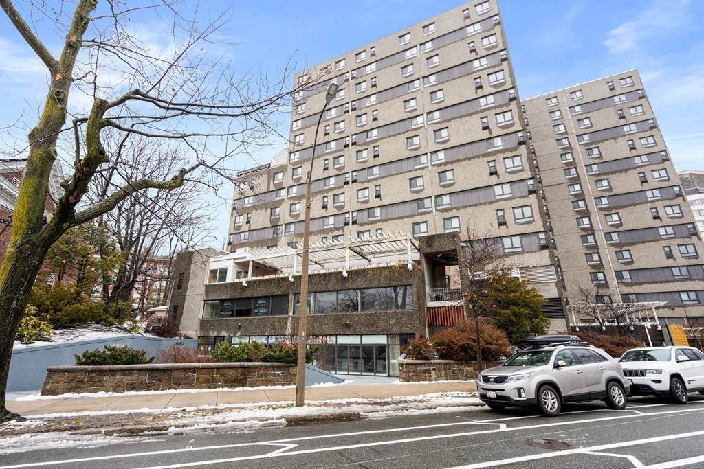 1560 Beacon Street - Photo 1