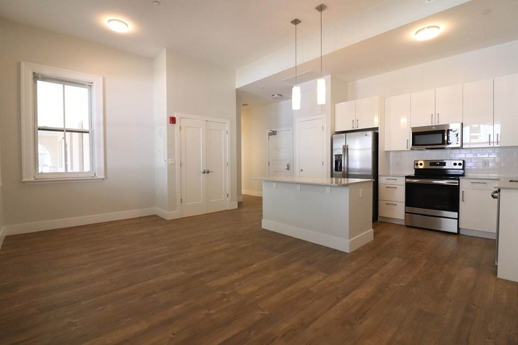 185 Washington Street - Photo 1