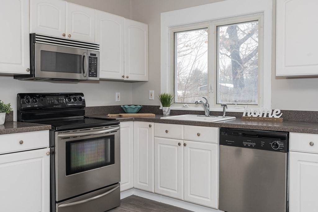 158 Parkerview St - Photo 1