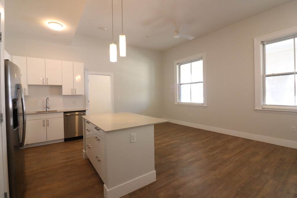 185 Washington Street - Photo 1