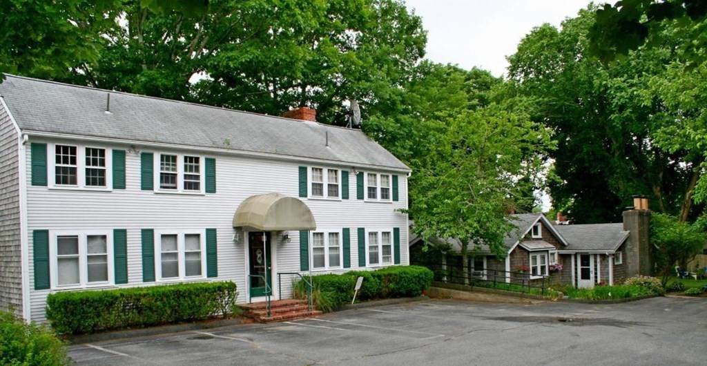 11-13 Cove Rd - Photo 1