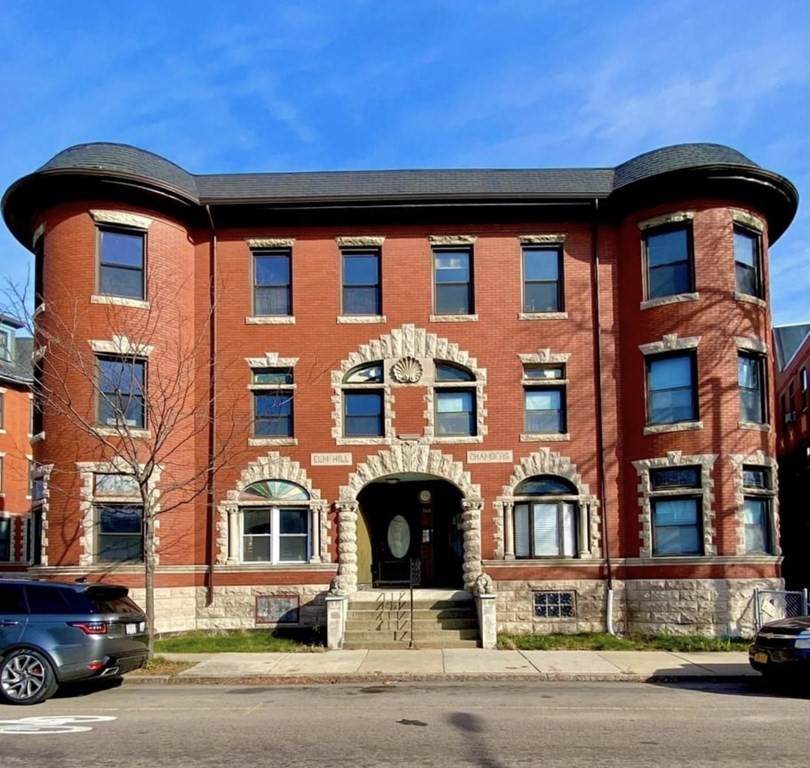 556-560 Warren Street - Photo 1