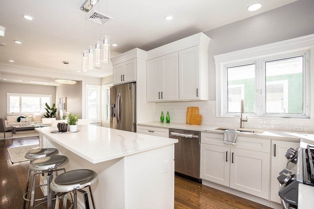 160 Middlesex Ave - Photo 1
