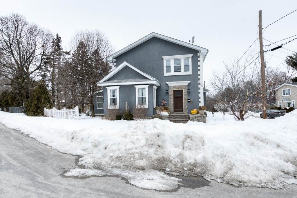 15 Ancona Rd - Photo 1