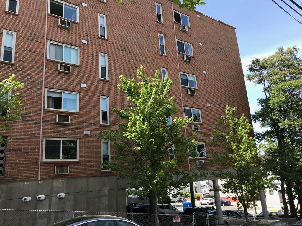 270 Highland Ave - Photo 1