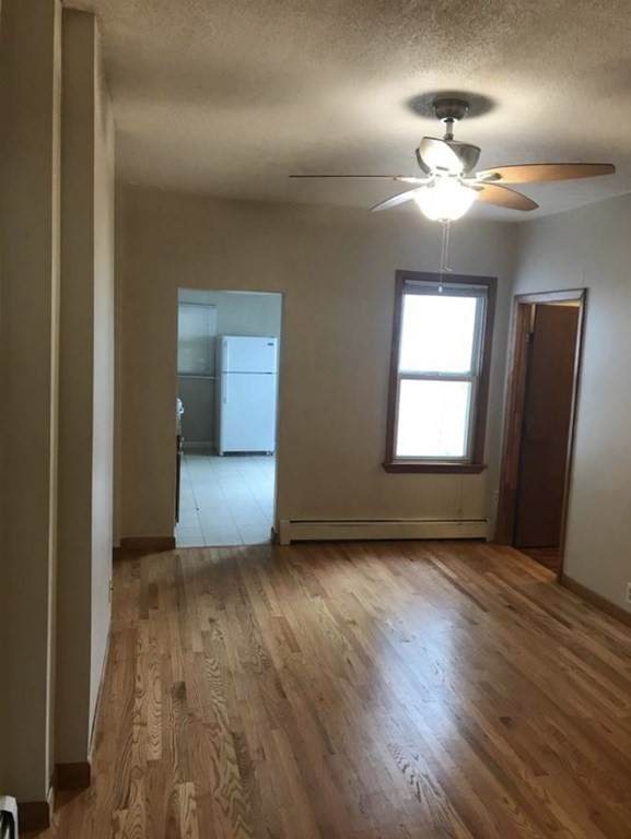 156 Lexington St - Photo 1