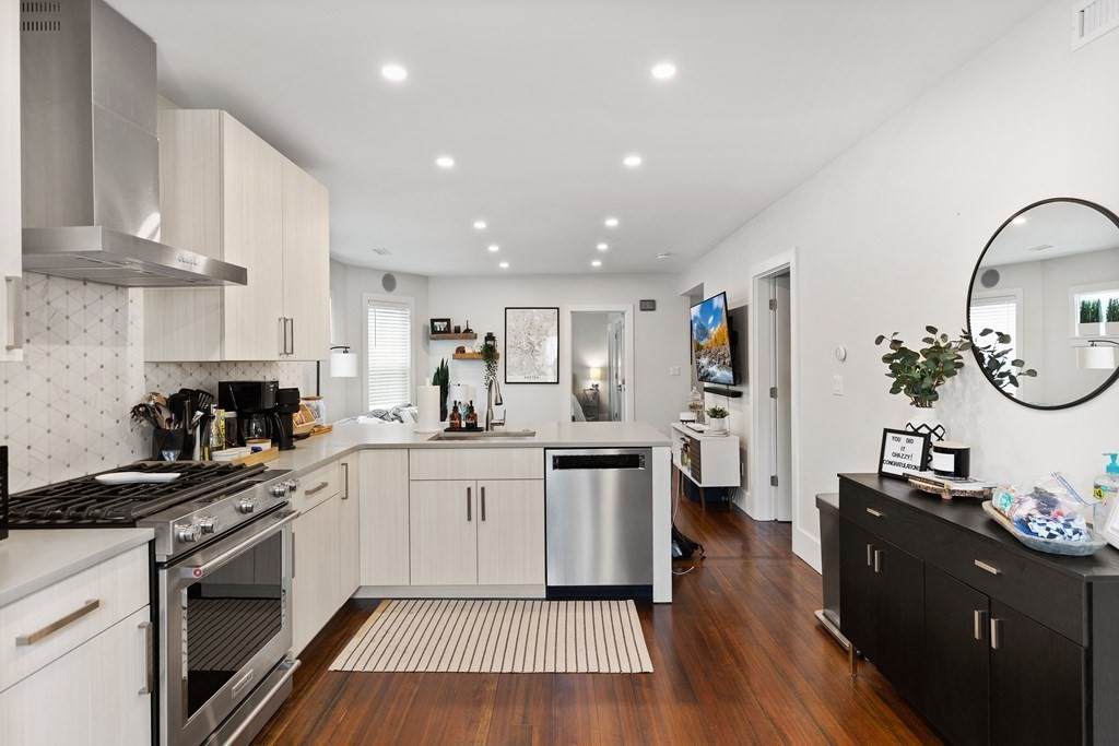 351 Centre St - Photo 1