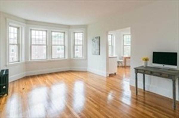 71 Babcock Street - Photo 1