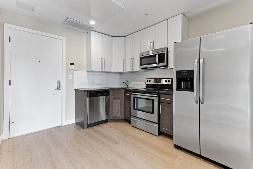 35 South Huntington Ave - Photo 1