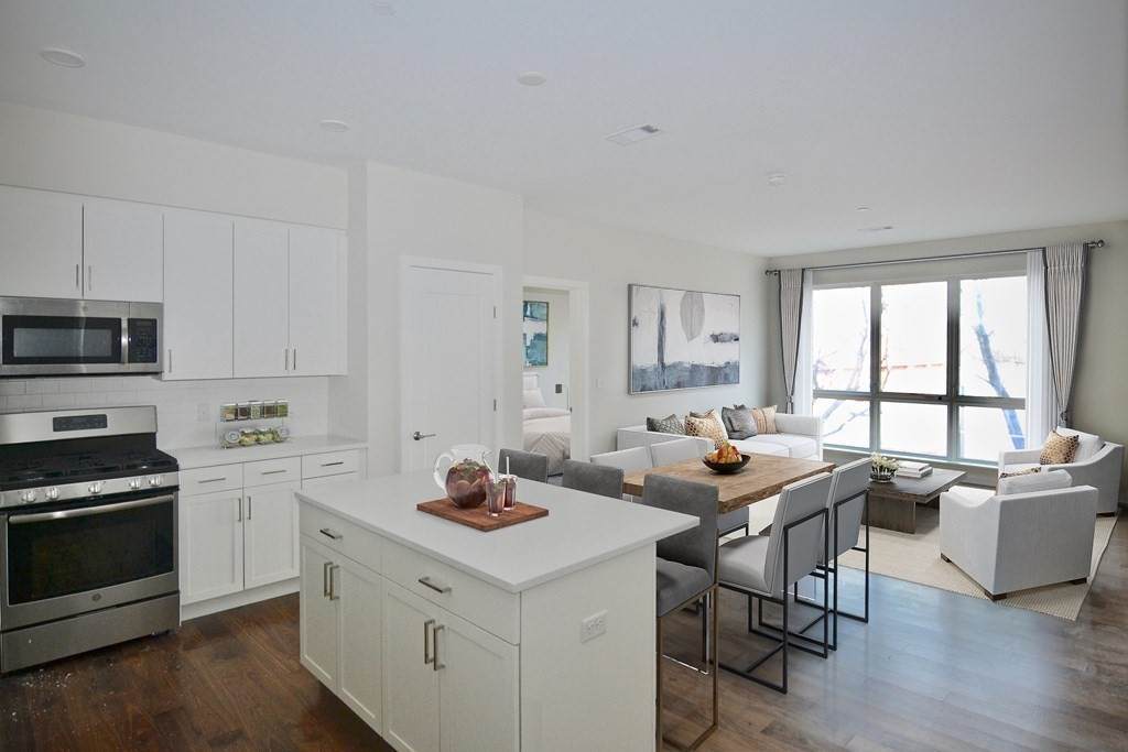 3531 Washington St - Photo 1