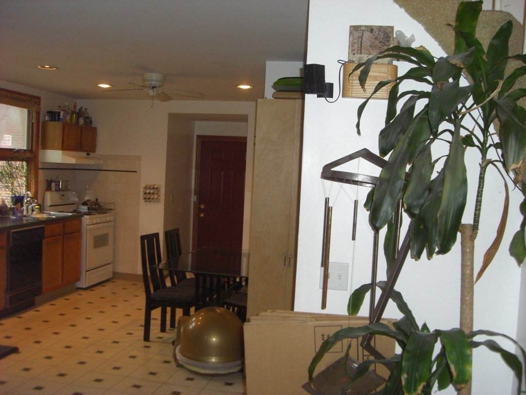 70 Spring St - Photo 1