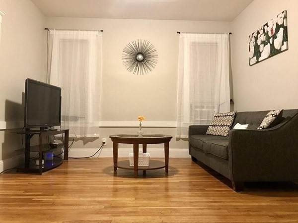 43 Sumner St - Photo 1