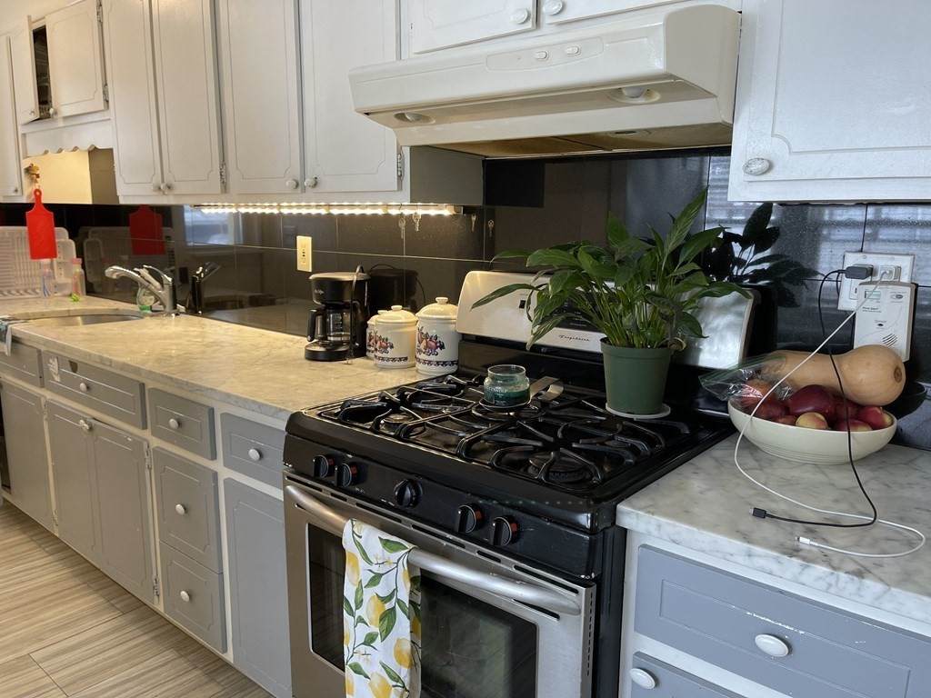 19 East St - Photo 1