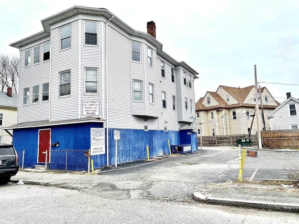 29 Camp St - Photo 1