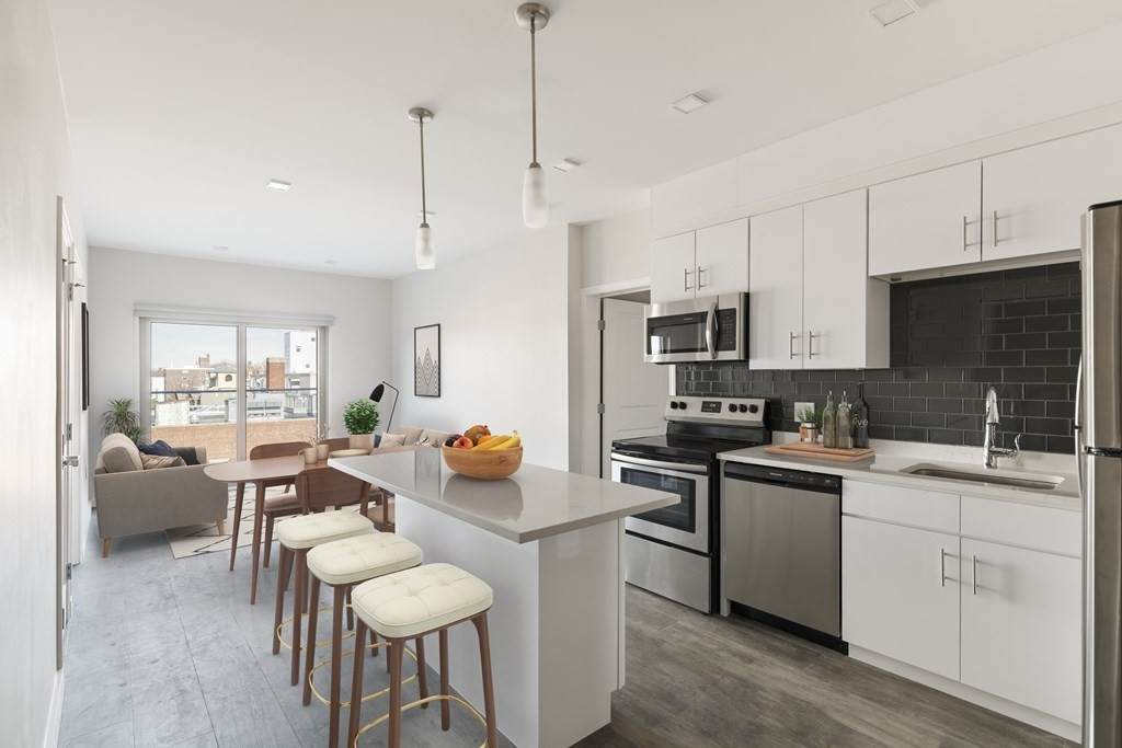 10 Essex St - Photo 1