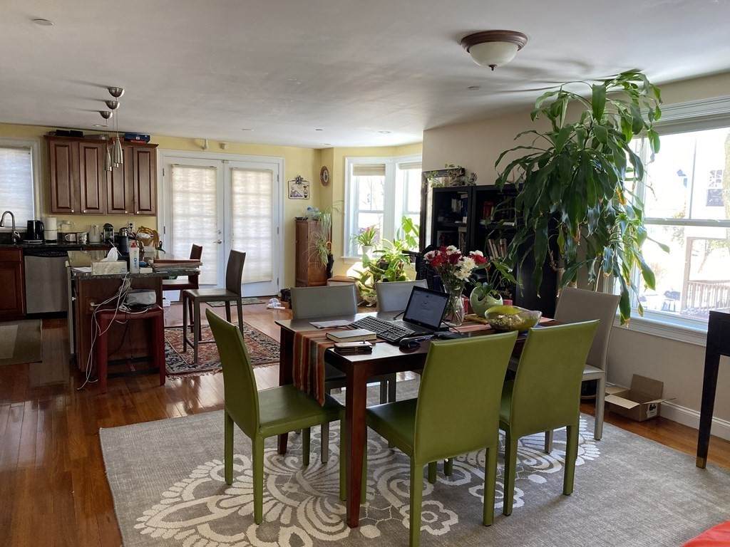 32 Adamson St - Photo 1